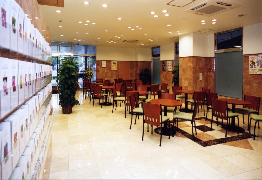 Toyoko Inn Himeji Eki Shinkansen Minami Guchi Esterno foto